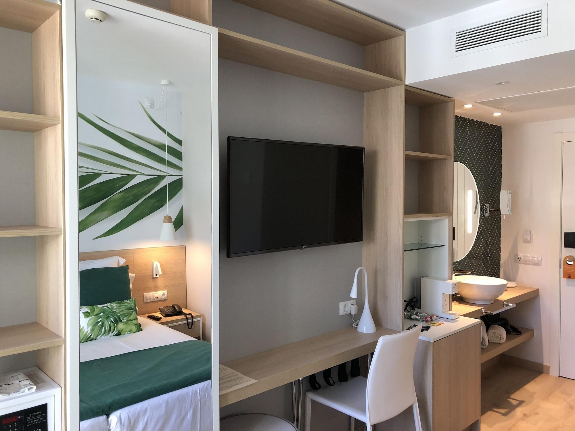 Bq Paguera Boutique Hotel - Adults Only Peguera Exterior photo