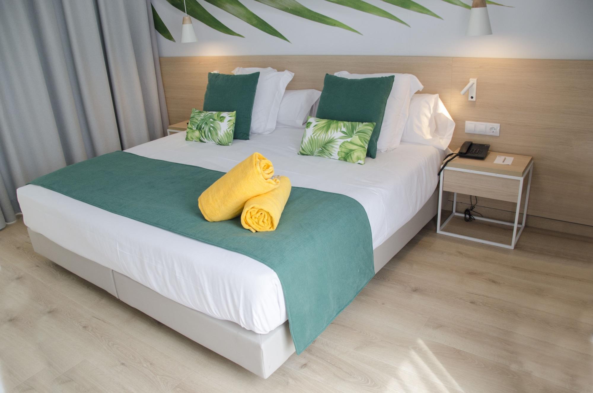 Bq Paguera Boutique Hotel - Adults Only Peguera Exterior photo